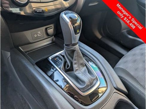 Used 2021 Nissan Rogue Sport SV image 22