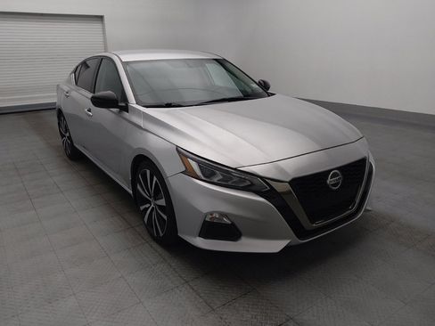 Used 2019 Nissan Altima 2.5 SR FWD image 13