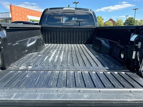 Used 2023 Toyota Tacoma TRD Sport image 16