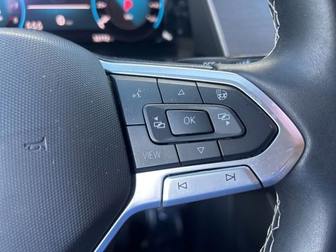 Used 2024 Volkswagen Atlas Cross Sport SE image 47