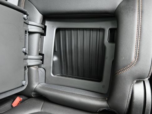 Used 2020 GMC Sierra 1500 AT4 w/ Off-Road Performance Package AWD/4WD image 32