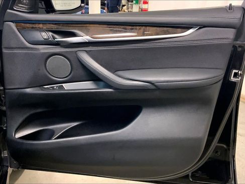 Used 2016 BMW X5 xDrive50i image 22