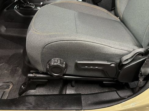 Used 2025 Jeep Wrangler Unlimited Sport AWD/4WD image 28