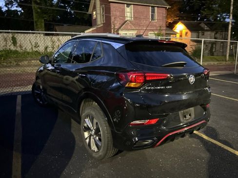 Used 2020 Buick Encore GX Essence w/ Experience Buick Package FWD image 8