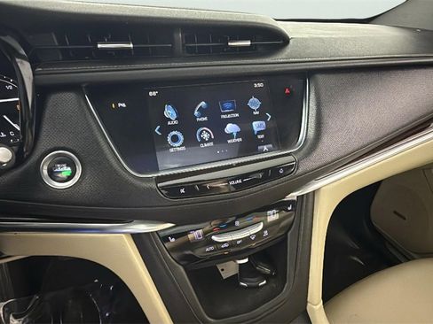 Used 2018 Cadillac XT5 Luxury w/ Driver Awareness Package image 20