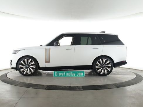 Used 2024 Land Rover Range Rover SV AWD/4WD image 9
