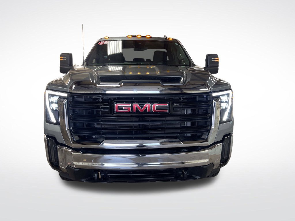 Used 2024 GMC Sierra 2500 Pro w/ Convenience Package AWD/4WD image 9