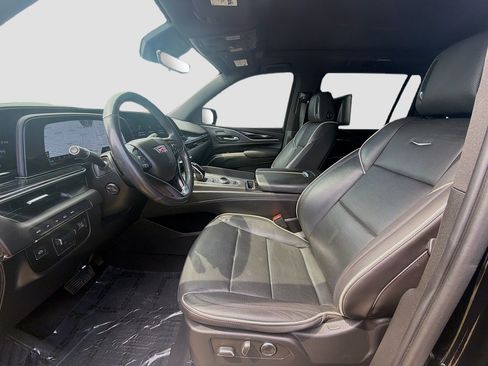 Used 2021 Cadillac Escalade ESV Sport AWD/4WD image 17