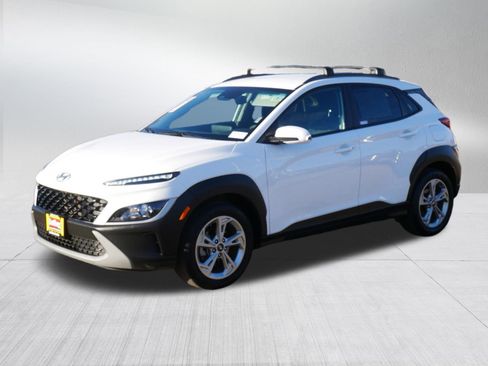 Used 2023 Hyundai Kona SEL image 3