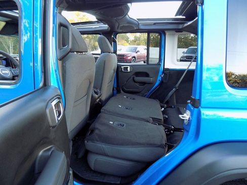 Certified 2025 Jeep Wrangler Sport S image 34