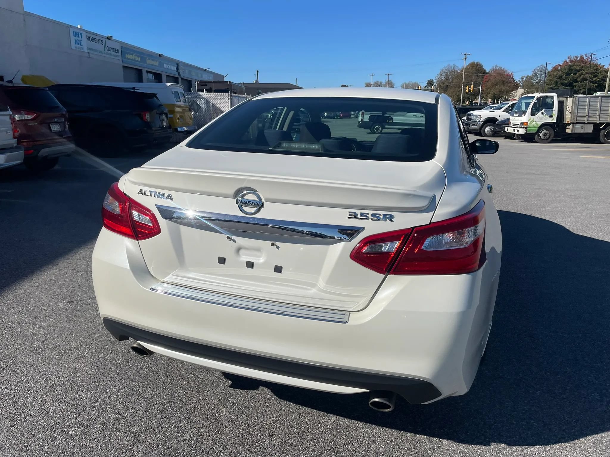 Used 2016 Nissan Altima 3.5 SR FWD image 20