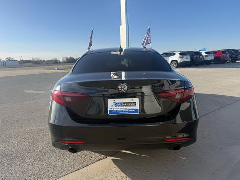 Used 2022 Alfa Romeo Giulia Ti image 4