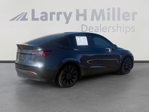 Used 2024 Tesla Model Y Performance image 6