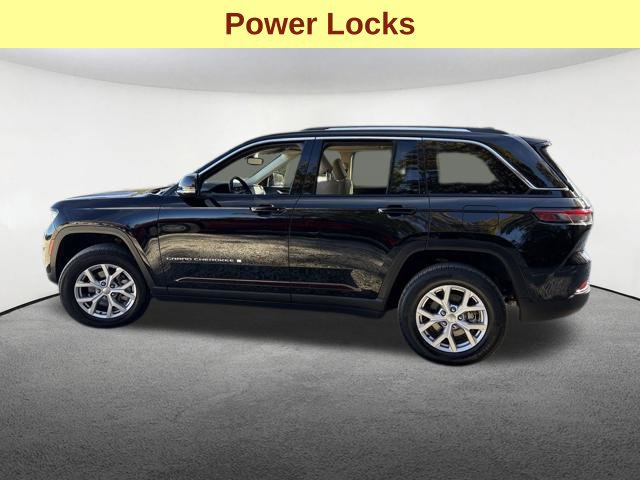 Used 2022 Jeep Grand Cherokee Limited AWD/4WD image 6