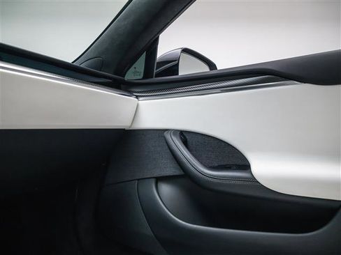 Used 2022 Tesla Model S Plaid image 31