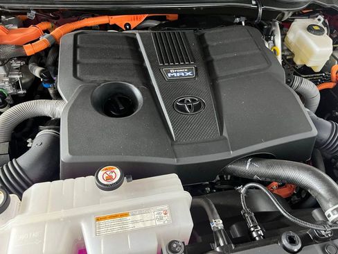 Used 2025 Toyota Sequoia Capstone image 34