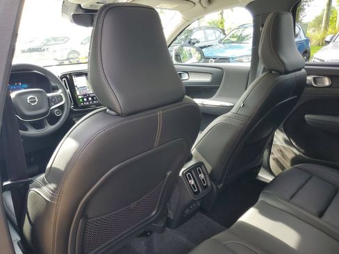 Certified 2026 Volvo XC40 B5 Plus AWD/4WD image 12
