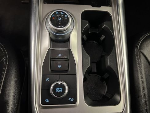 Certified 2020 Ford Explorer XLT w/ Equipment Group 202A image 13