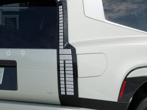 New 2026 Hyundai Ioniq 9 SEL image 10