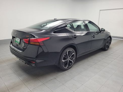 Used 2023 Nissan Altima 2.5 SR AWD/4WD image 9