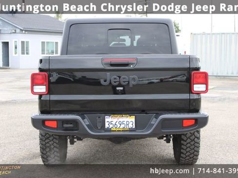 Used 2022 Jeep Gladiator Willys image 5