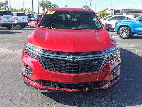 Used 2023 Chevrolet Equinox RS FWD image 2