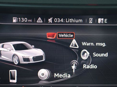 Used 2018 Audi R8 V10 w/ Carbon Exterior Package image 52