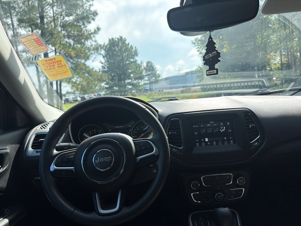 Used 2020 Jeep Compass Sport w/ Tech Group FWD image 9