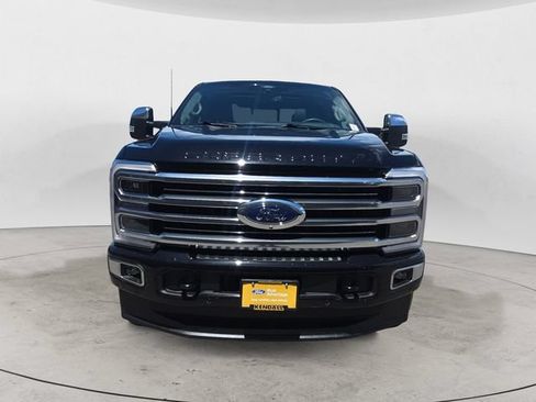 Certified 2025 Ford F350 Platinum w/ Platinum Plus Package AWD/4WD image 8
