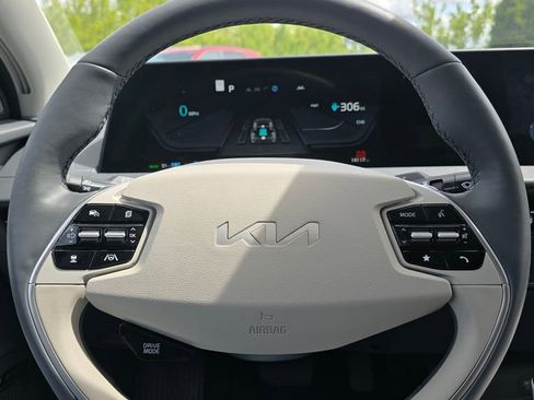 Certified 2024 Kia EV6 Wind AWD/4WD image 28