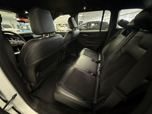 Used 2024 Jeep Grand Cherokee Altitude AWD/4WD image 27