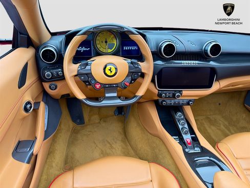 Used 2019 Ferrari Portofino RWD image 21