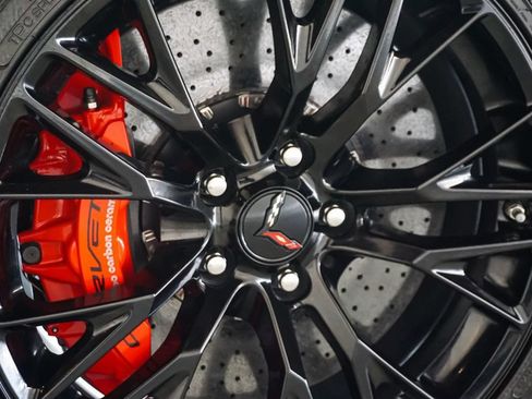 Used 2019 Chevrolet Corvette Z06 RWD image 76