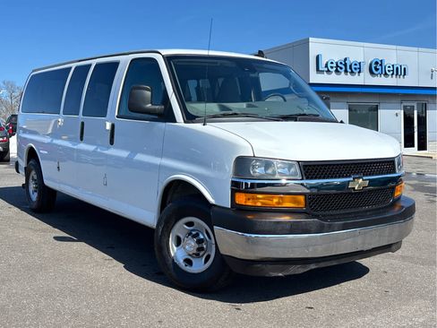Used 2019 Chevrolet Express 3500 LT w/ LT Preferred Equipment Group image 35