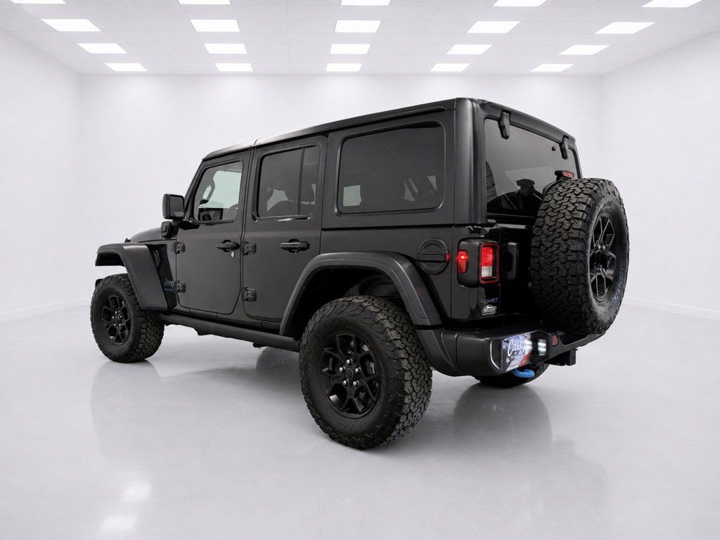 Used 2024 Jeep Wrangler Unlimited AWD/4WD image 5
