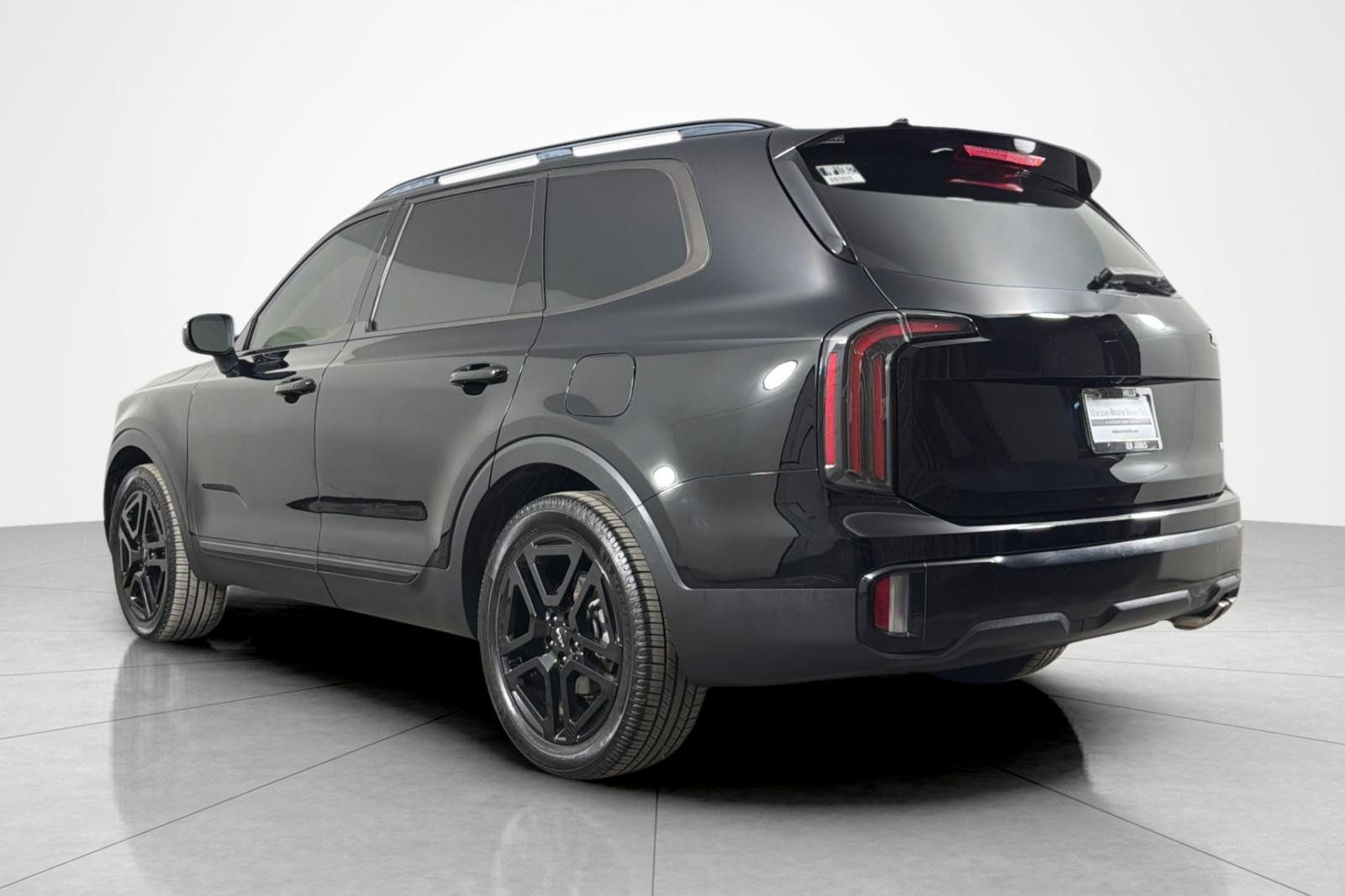 Used 2023 Kia Telluride EX X-Line AWD/4WD image 3