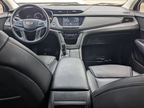 Used 2018 Cadillac XT5 Luxury w/ Driver Awareness Package FWD image 26