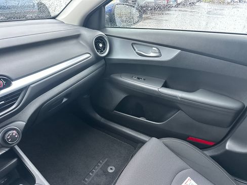 Used 2023 Kia Forte LXS w/ LXS Technology Package image 15