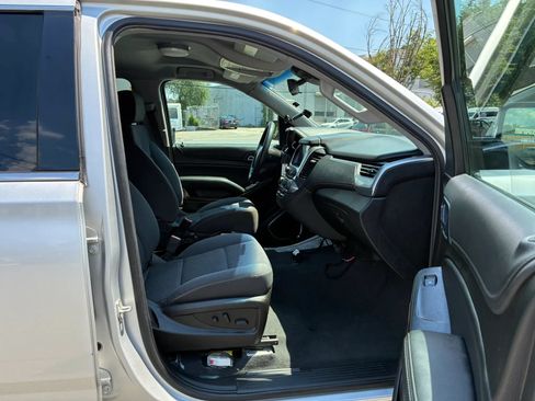 Used 2019 Chevrolet Tahoe 4WD w/ Enhanced Driver Alert Package image 14