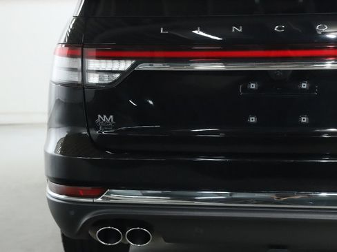 Used 2024 Lincoln Aviator Reserve w/ Elements Package Plus AWD/4WD image 42