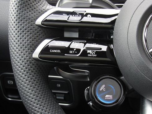 New 2025 Mercedes-Benz GLA 35 AMG 4MATIC image 30