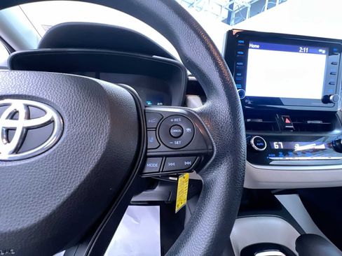 Used 2022 Toyota Corolla LE FWD image 21