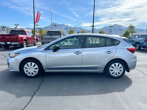 Used 2018 Subaru Impreza 2.0i image 2