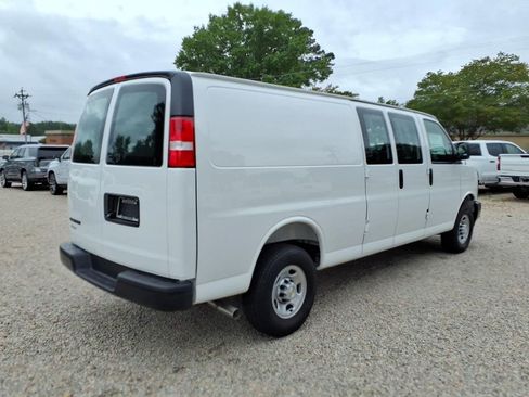 New 2026 Chevrolet Express 2500 Extended w/ Driver Convenience Package RWD image 7
