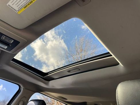 Used 2017 RAM 1500 Sport image 7