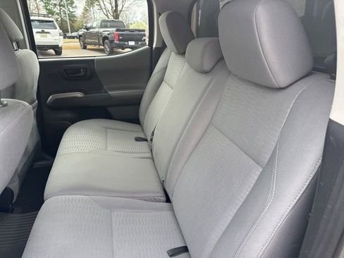 Used 2018 Toyota Tacoma SR5 image 21