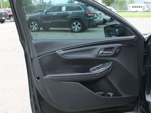 Used 2019 Chevrolet Impala LT w/ Sunroof and Spoiler Package FWD image 10