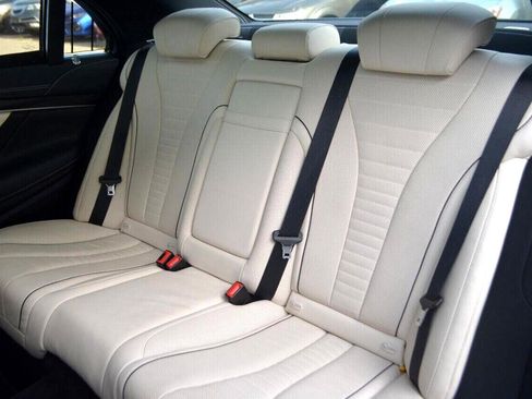 Used 2018 Mercedes-Benz S 560 Sedan image 25