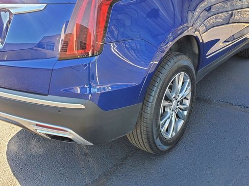 Certified 2023 Cadillac XT5 Premium Luxury AWD/4WD image 9