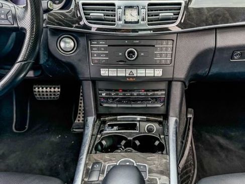 Used 2016 Mercedes-Benz E 350 Sedan image 32